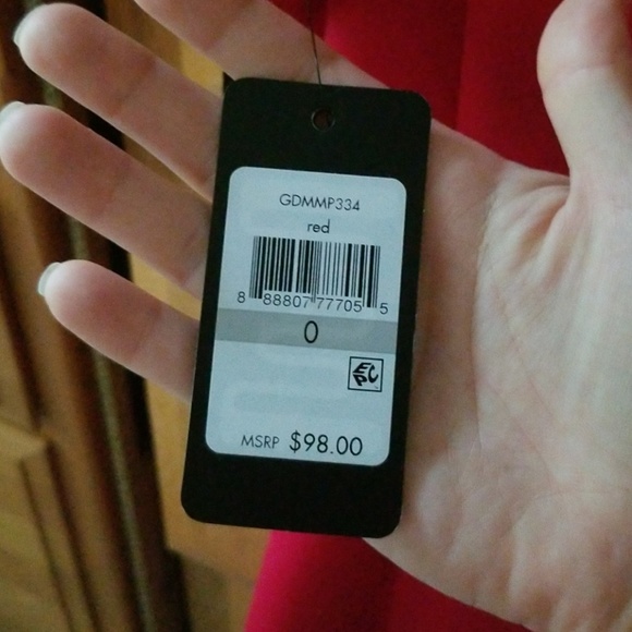 Mint Condition Guess red dress - Picture 4 of 7